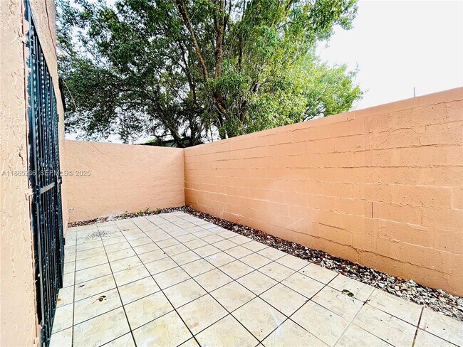 Building Photo - 3639 W 11th Ave