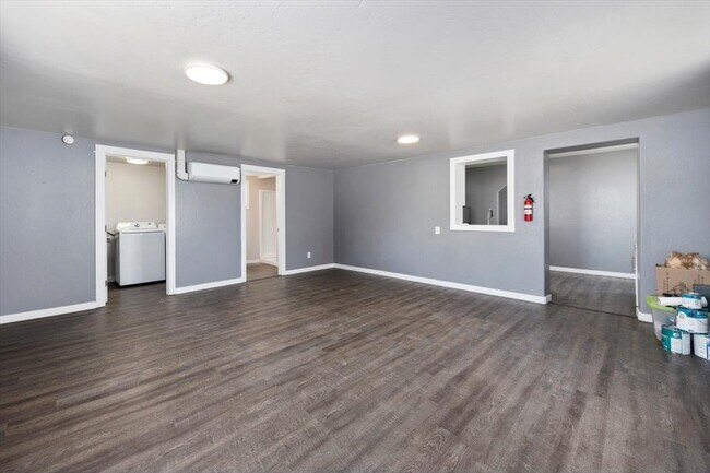 Building Photo - 310 US-30