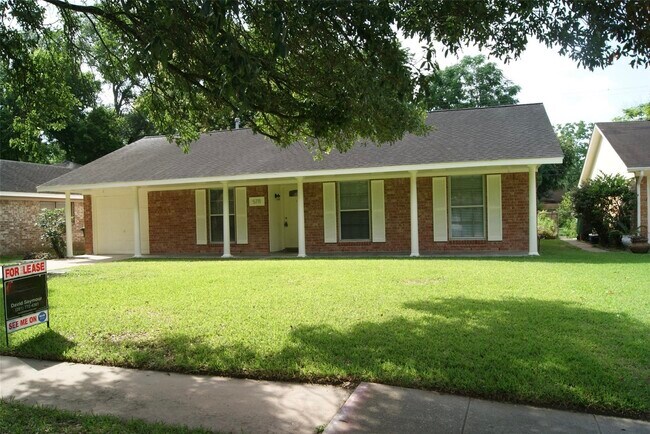 Building Photo - 5711 Southminster Dr