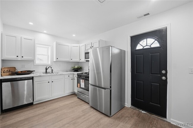 Building Photo - 265 Efner St