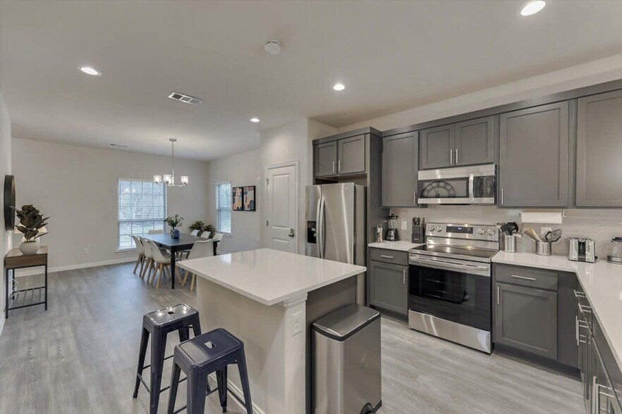 Building Photo - 441 Avenue A