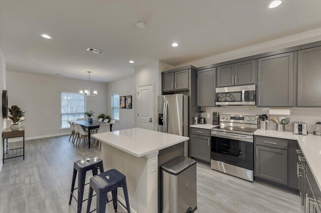 Building Photo - 441 Avenue A