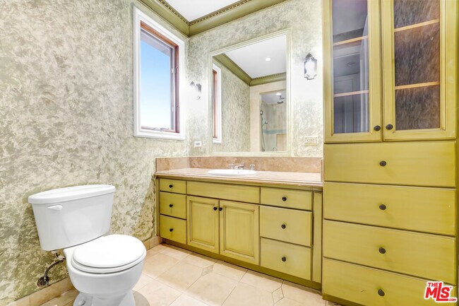 Building Photo - 219 S Willaman Dr