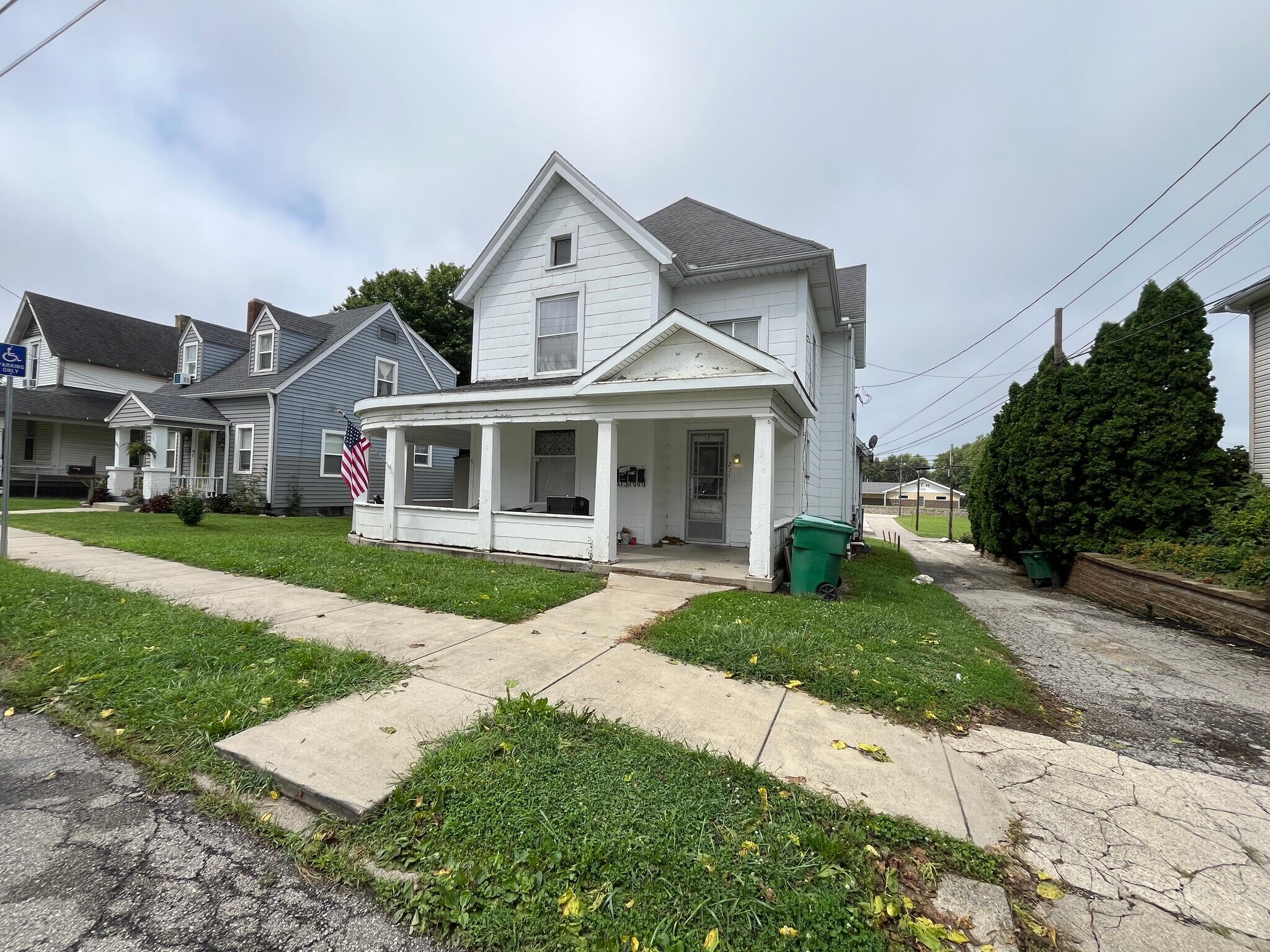 Building Photo - 211 N 17th St