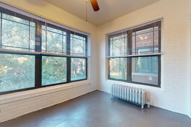 Floorplan - 5300-5308 S. Greenwood Avenue