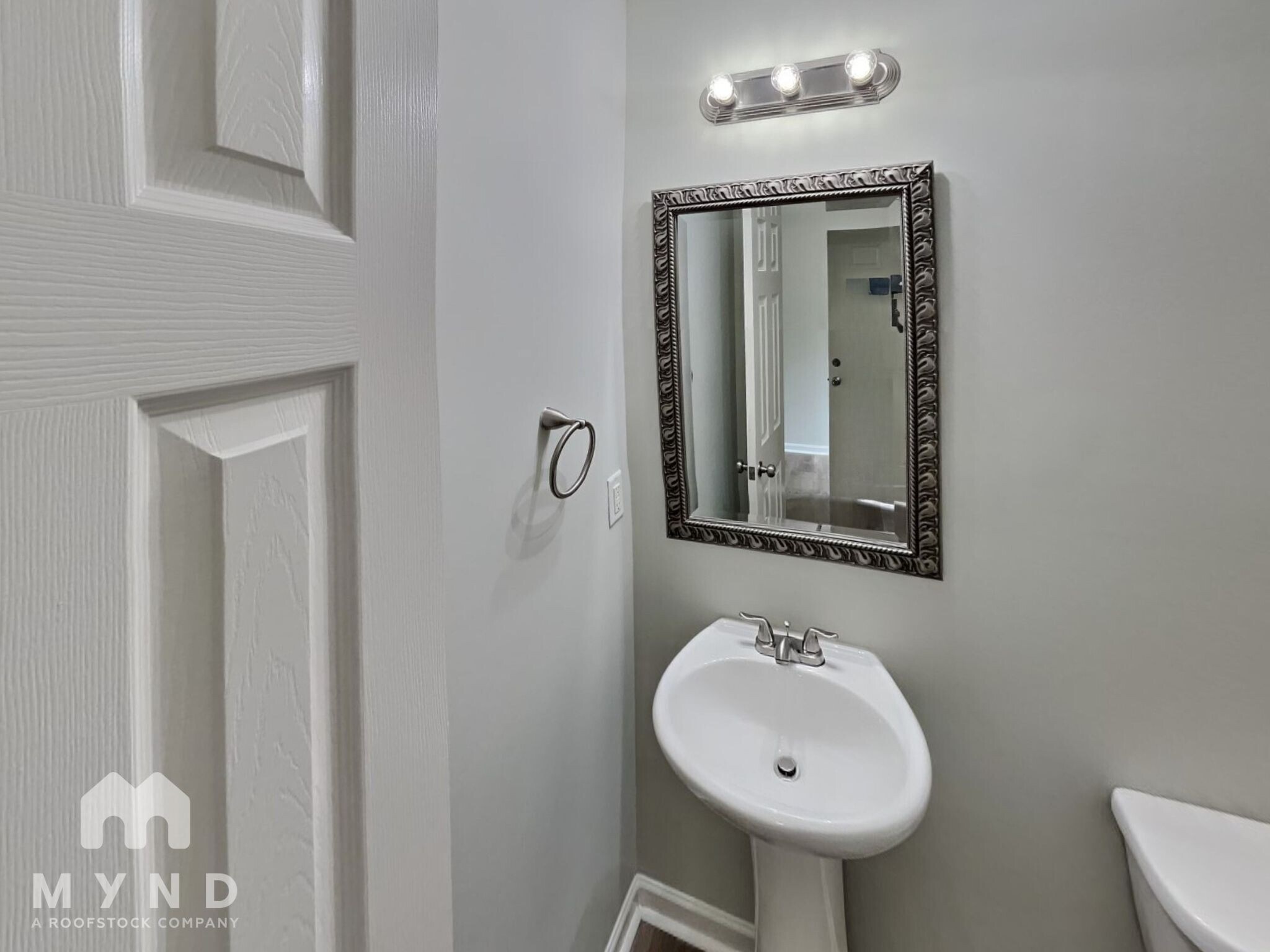 Building Photo - 6108 Fazenda Drive