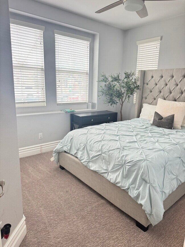 Building Photo - 3274 E Denali Dr