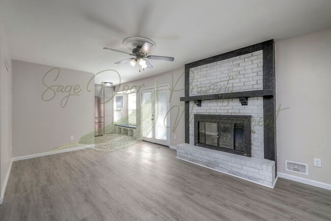 Building Photo - UNIQUE UPDATES!!!