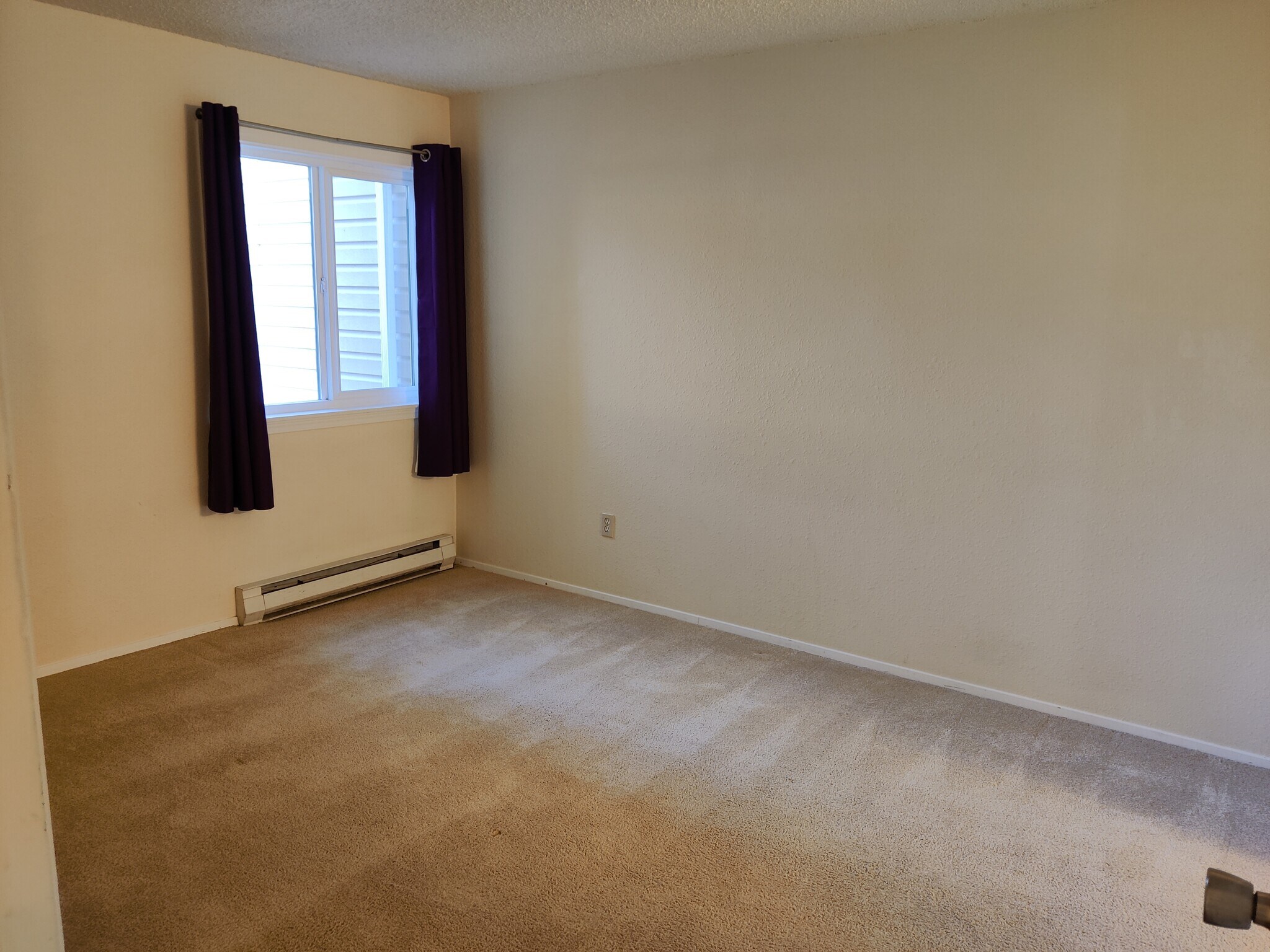 Building Photo - 12429 NE 130th Ct