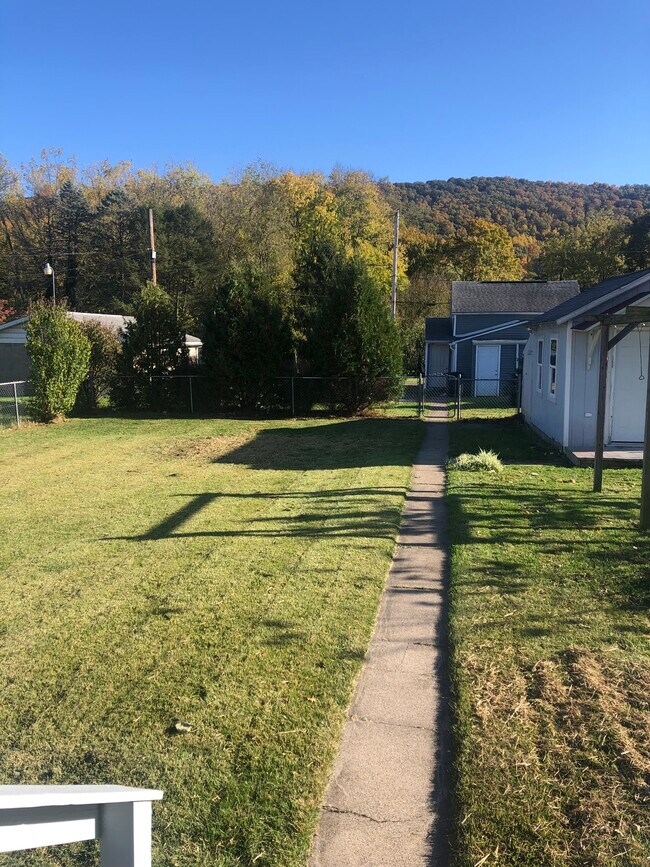 walkway to detached parking area and garage - 2310 Old Berwick Rd