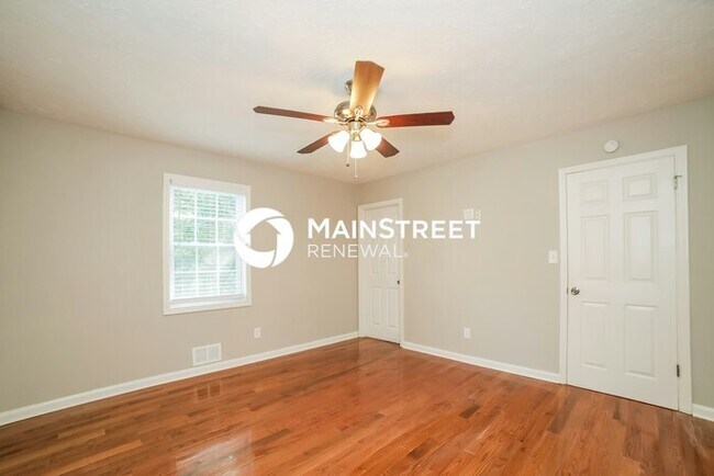 Building Photo - 3 Bedroom Pet-Friendly Home in Powder Springs, GA with Main Street Renewal