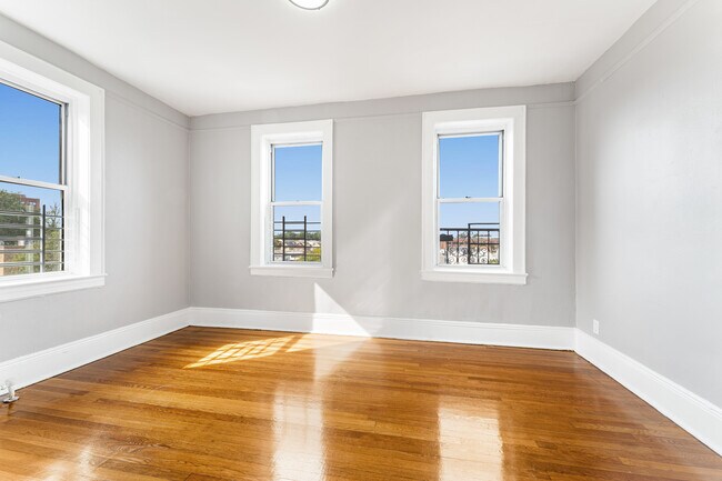 Building Photo - 758 Jersey Ave