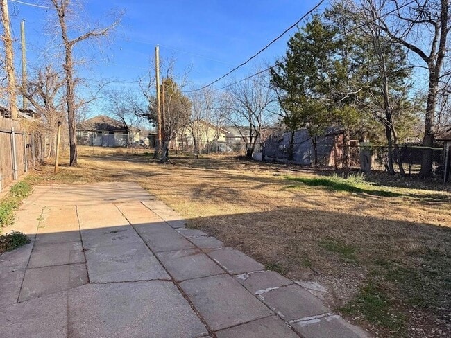 Building Photo - 2130 Ave J