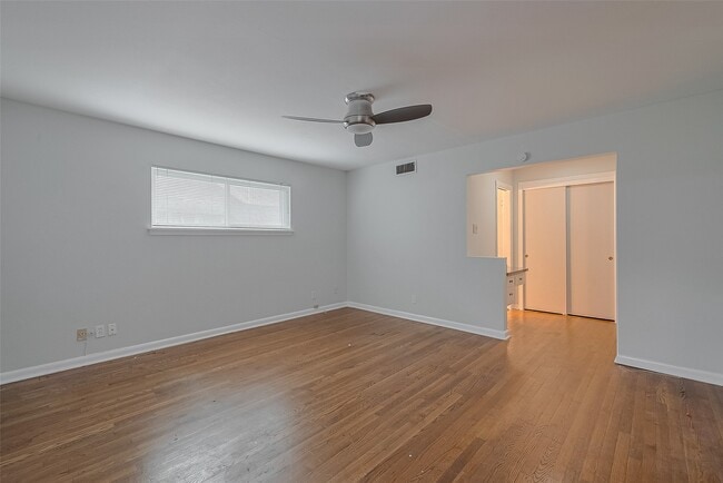 Building Photo - 4115 Mischire Dr