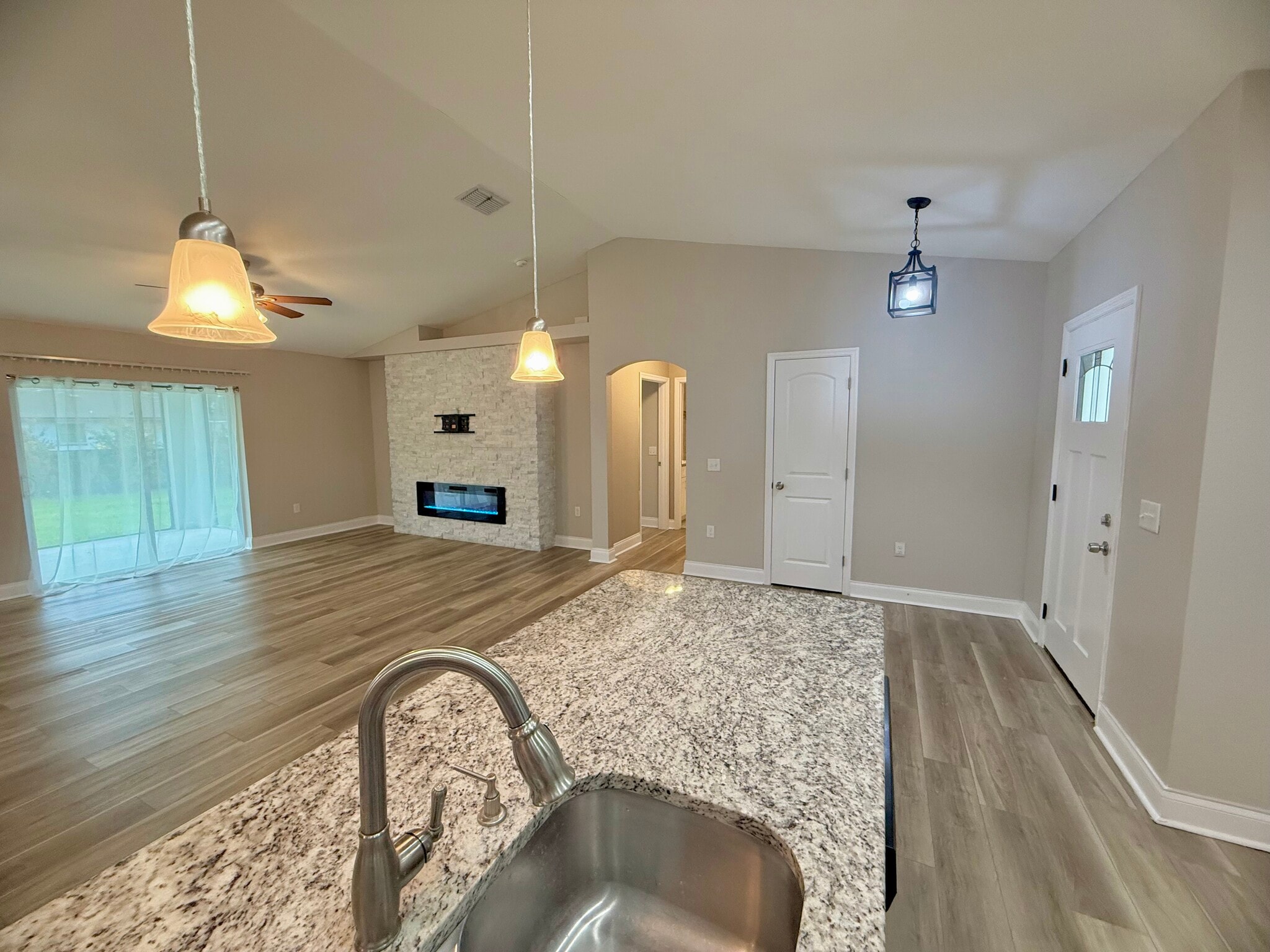 Building Photo - 2139 Sutton Ridge Ave