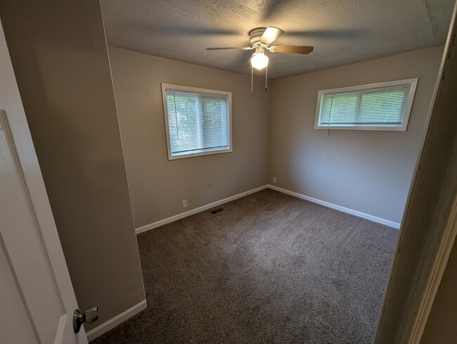 Building Photo - 8632 Neptune Dr