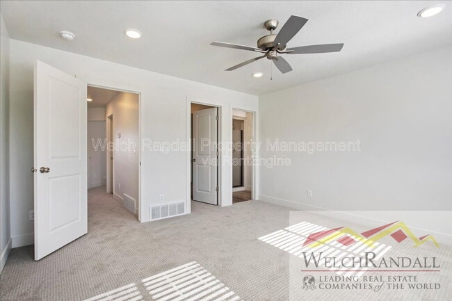 Building Photo - 245 W 600 N