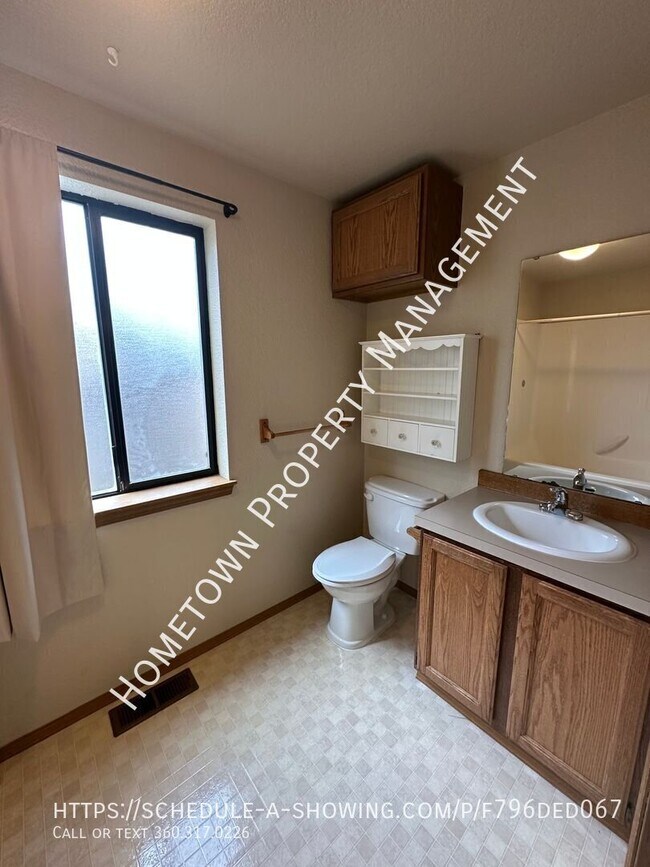 Building Photo - 5943 55th Way SE