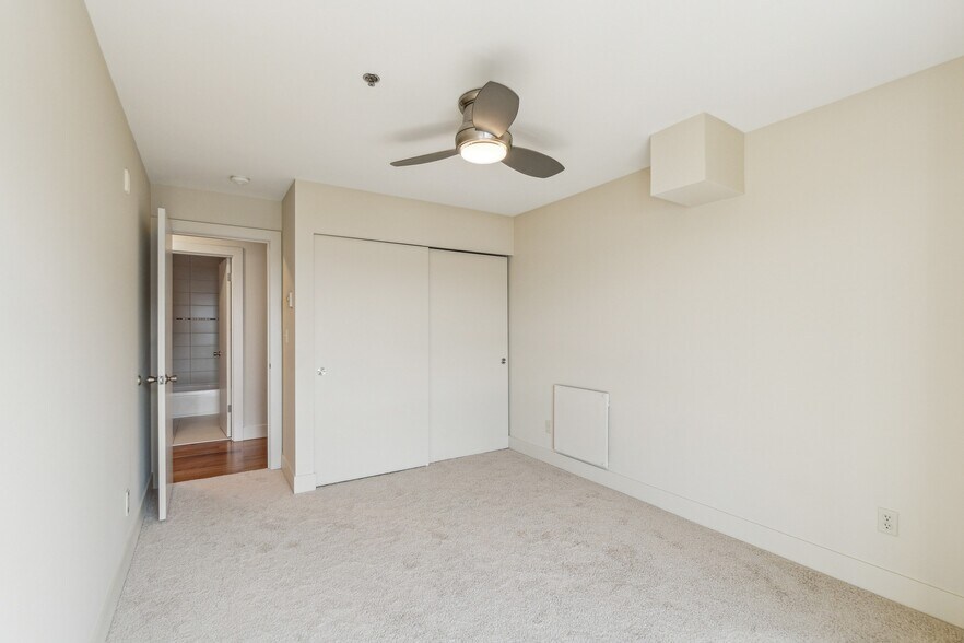 Building Photo - 500 5th Avenue West