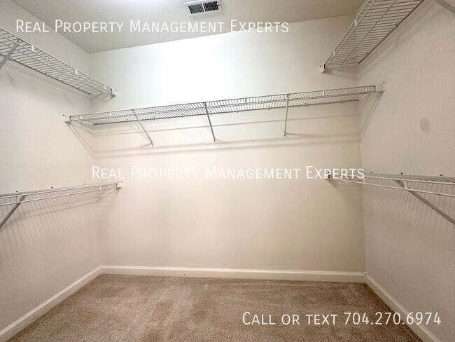 Building Photo - 801 Water Wheel Ct