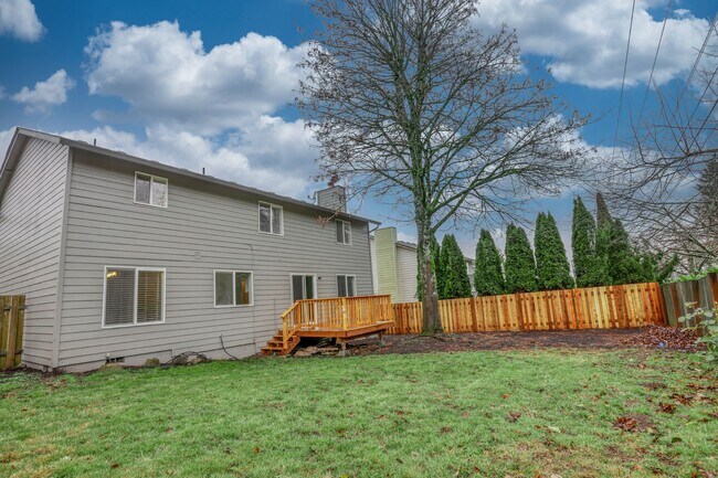 Building Photo - Spacious Camas Home Near Parks, Dining & Shopping