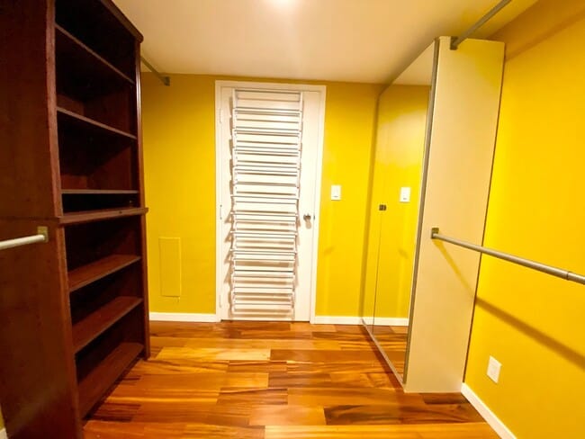 Building Photo - Prestigious BUNKER HILL TOWER - Downtown L...