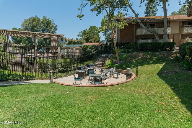 Building Photo - 31515 Lindero Canyon Rd
