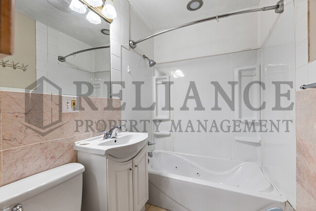 Building Photo - 510 W 30th St
