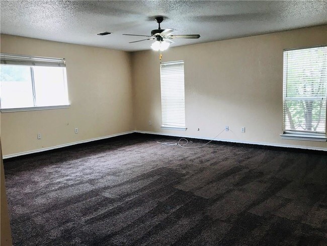 Building Photo - 2959 Scott Mill Rd