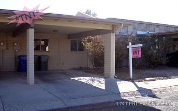 Building Photo - Townhome in Butte Haven HOA