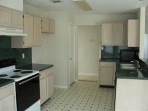 Building Photo - 10610 Twin Circles Dr