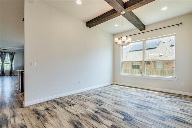 Building Photo - 709 Kingston Pl