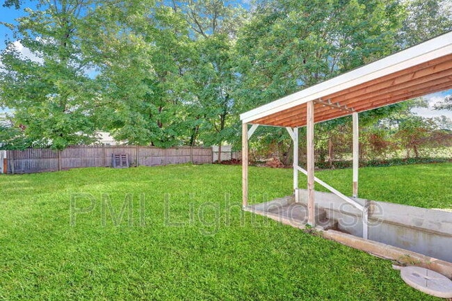 Building Photo - 128 Lockwood Ave