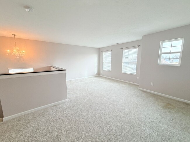 Building Photo - 1618 Woodside Cir