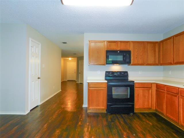 Building Photo - 5901 Thoroughbred Trail