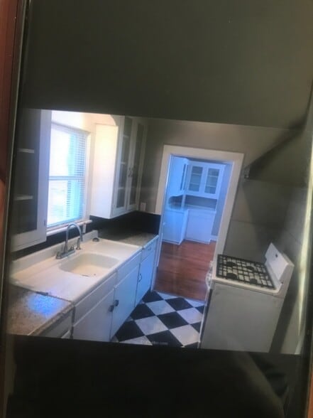 Building Photo - 205 W Evans St