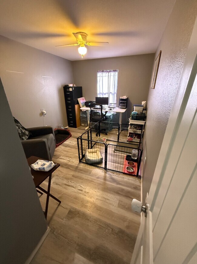 Building Photo - 3505 Moline Cir