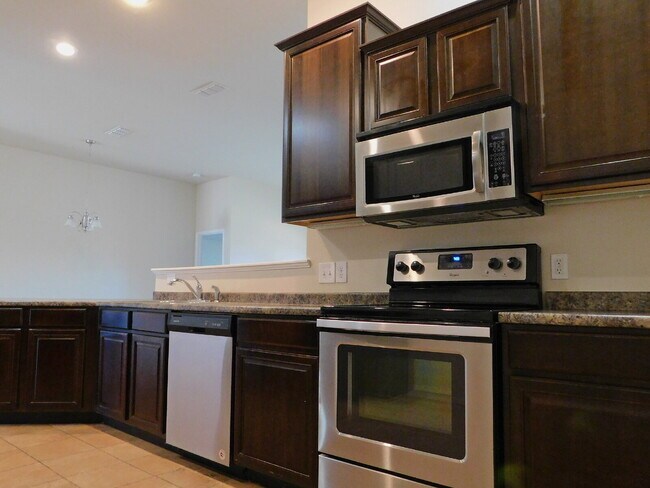 Building Photo - Beautiful 4/2/2 in SW Lubbock