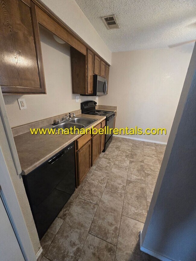 Building Photo - Sugar Creek Apartments