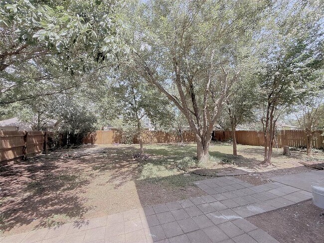 Building Photo - 16403 Spotted Eagle Dr