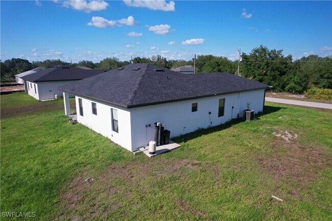 Building Photo - 6005 Beth Ave N