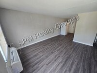 Building Photo - Renovated apartment in downtown Columbia -...