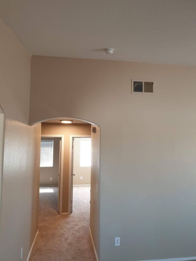 Building Photo - Charming 3BR House in Phoenix