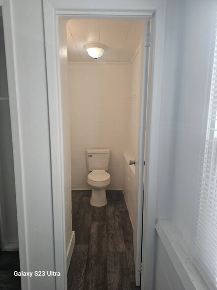 Building Photo - 501 Avenue L NE