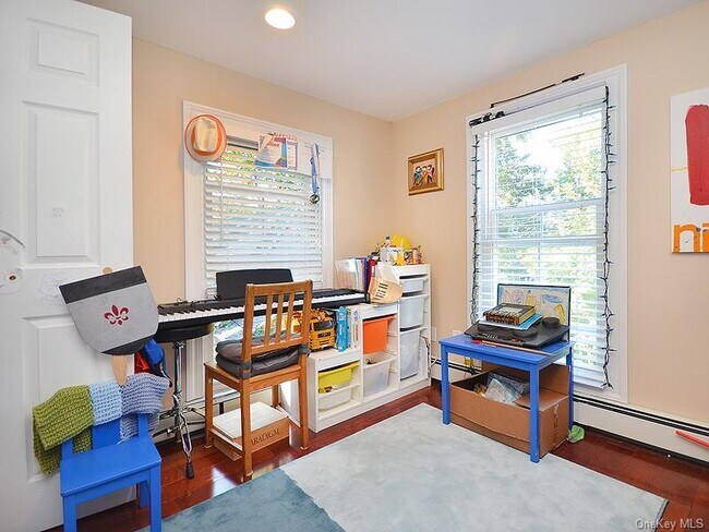 Building Photo - 82 Central Ave