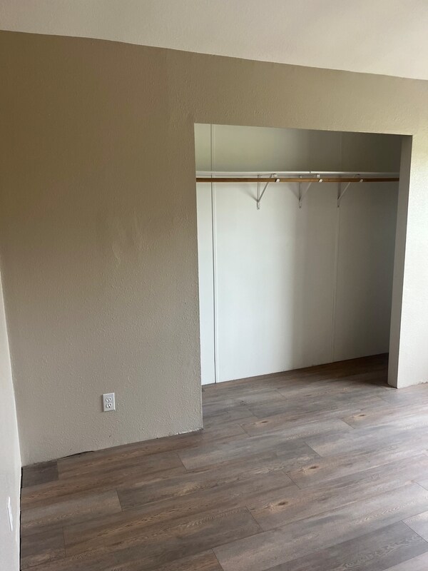 Building Photo - 5556 Rock Rd