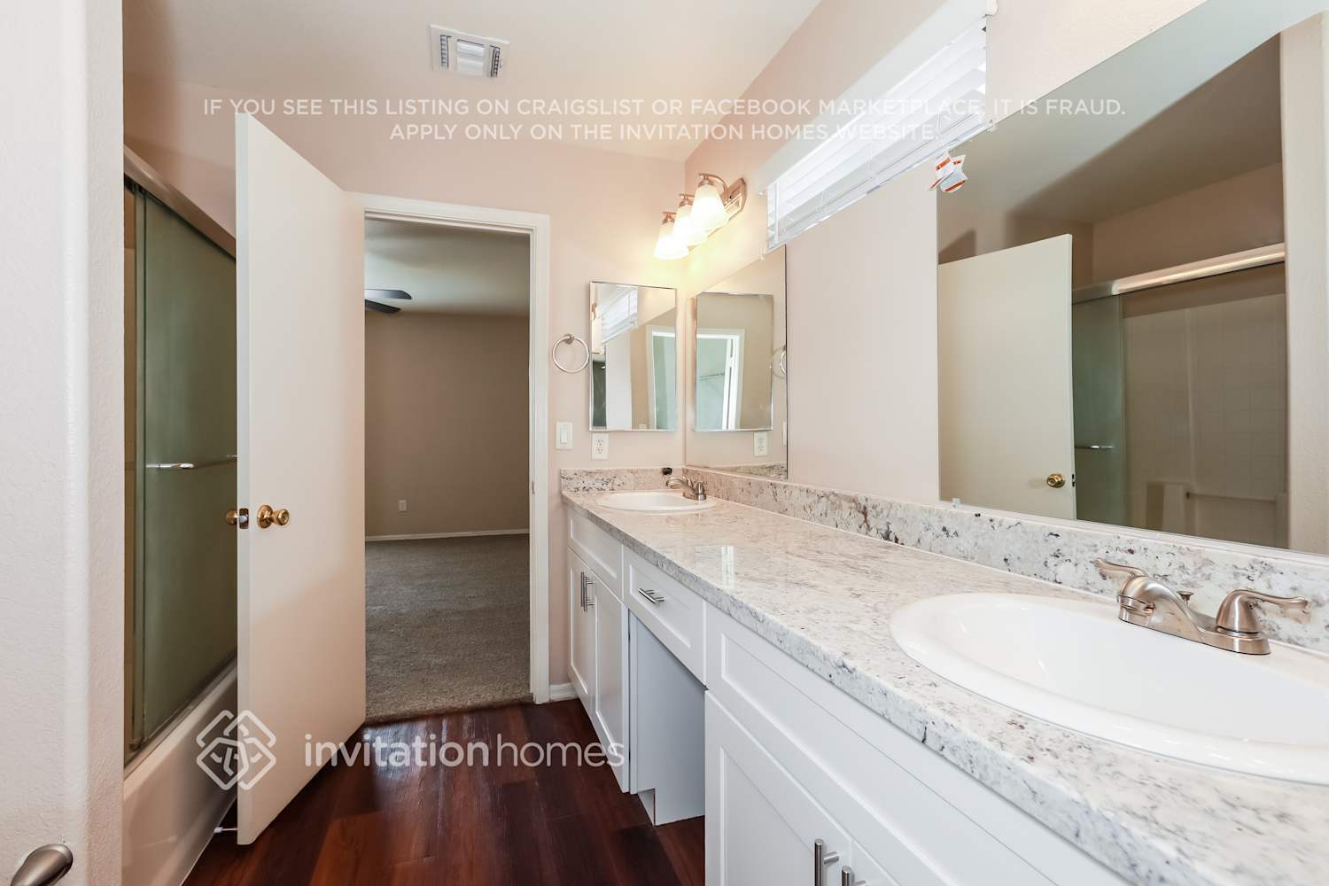 Building Photo - 10820 E Arcadia Ave