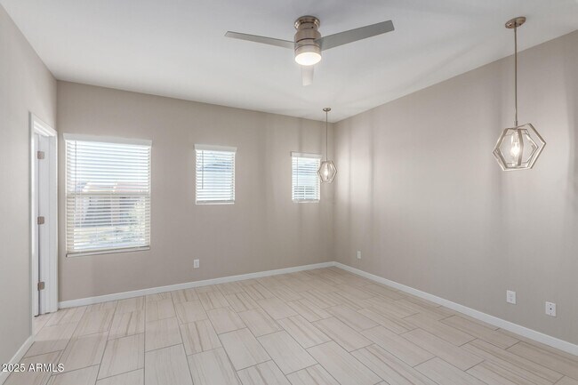 Building Photo - 2134 W Harmont Dr