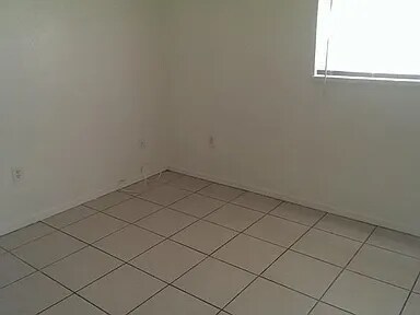 Building Photo - 1928 14th Ave S