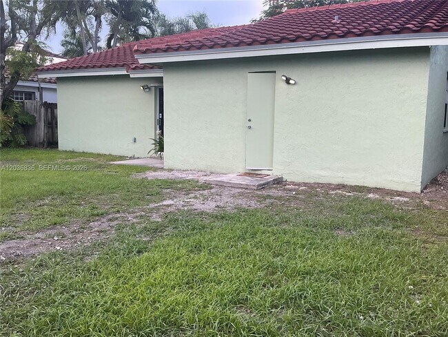 Building Photo - 8556 SW 210th Terrace
